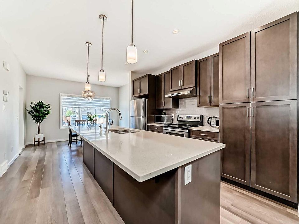 1st image of 151 Copperpond Rise SE