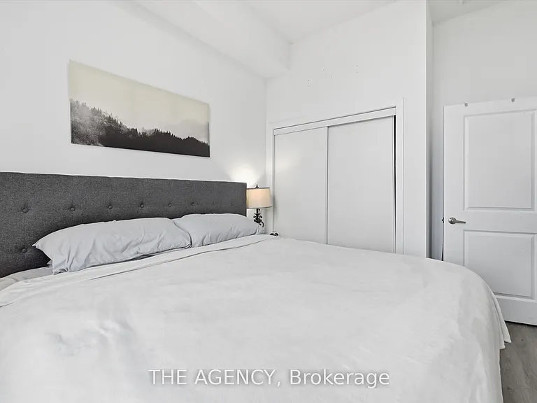 450 Dundas St E #101 — Photo 17