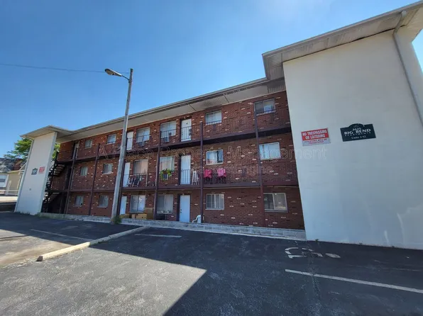 2625 S Big Bend Blvd, Saint Louis, MO 63143