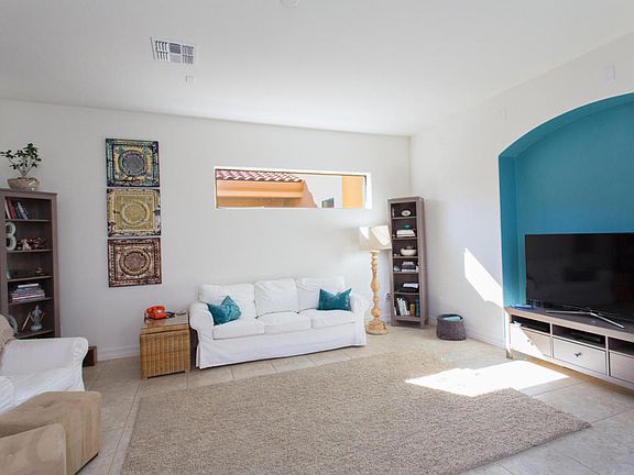 2nd image of 7977 N Placita Del Chango