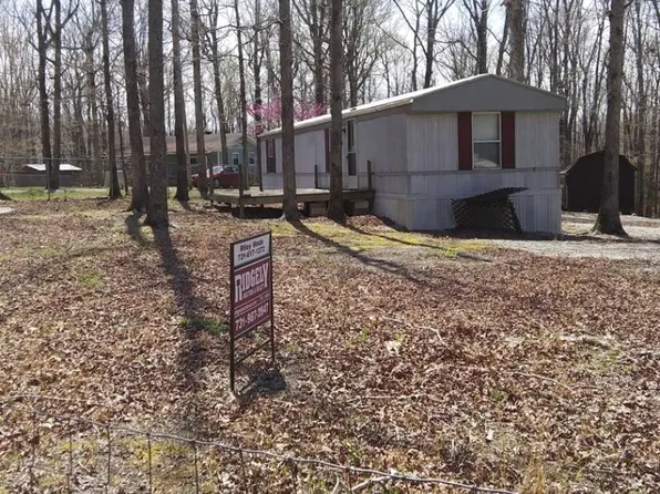 299 Sunset Dr, Holladay, TN 38341