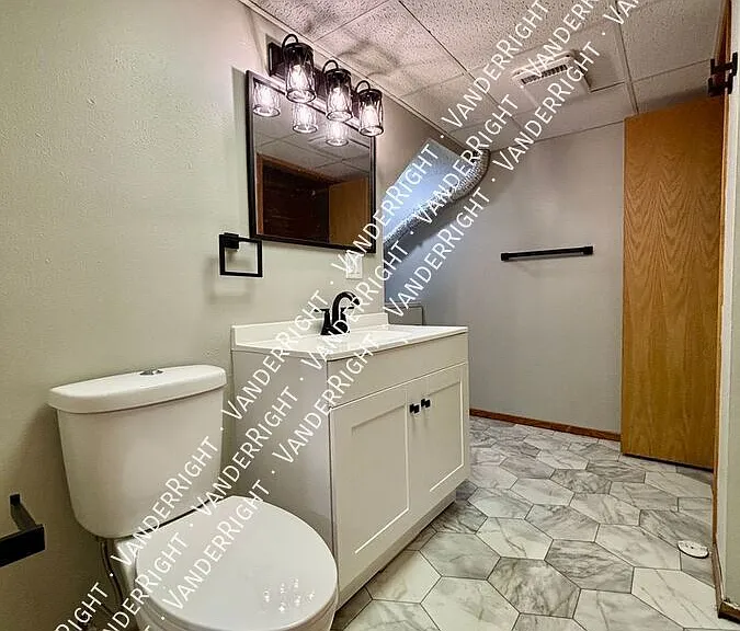 1113 S Blauvelt Ave — Photo 33