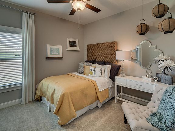 5th image of 56 Queensland Cir