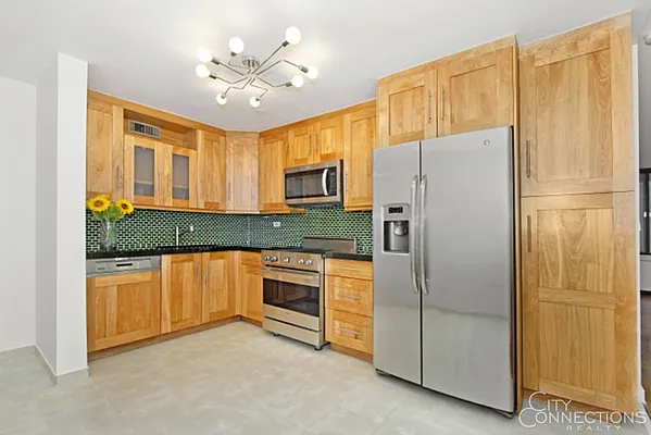 Rented by City Connections Realty | media 14