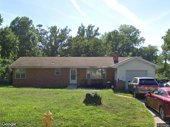 6506 N McGee St, Gladstone, MO 64118