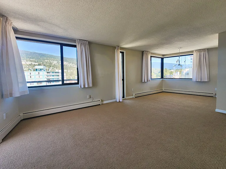2180 Argyle Ave #604 — Photo 2