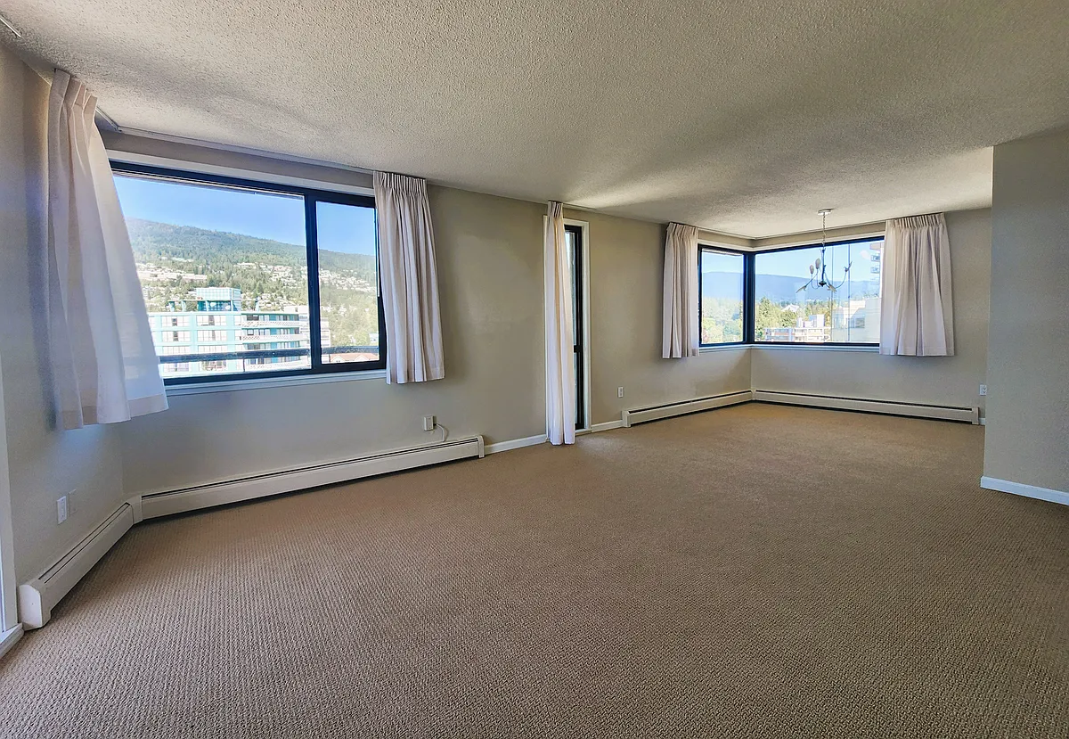 Building Photo - 2180 Argyle Ave #604