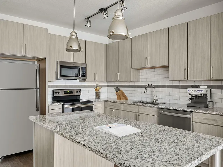 The Lodge at Hidden River - Kitchen