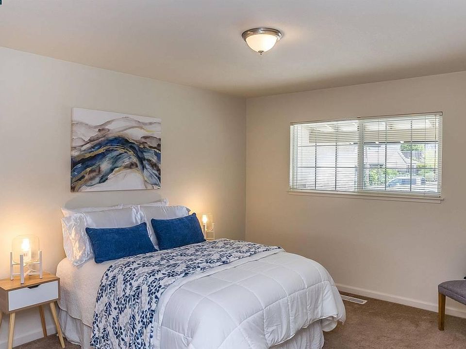 1st image of 2835 Killarney Dr
