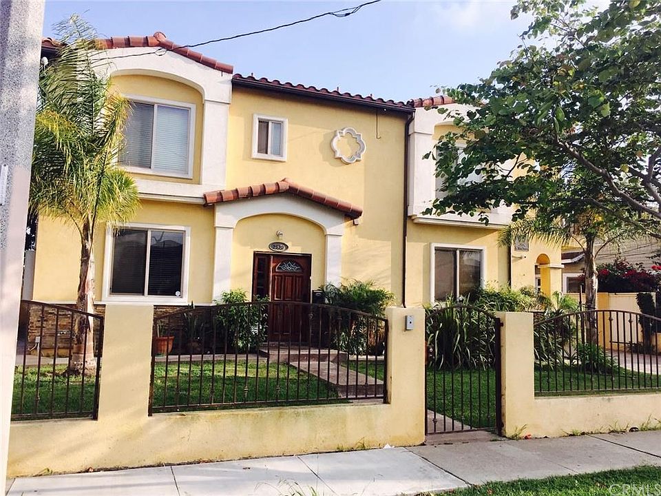 1st image of 3932 W 111th St #1