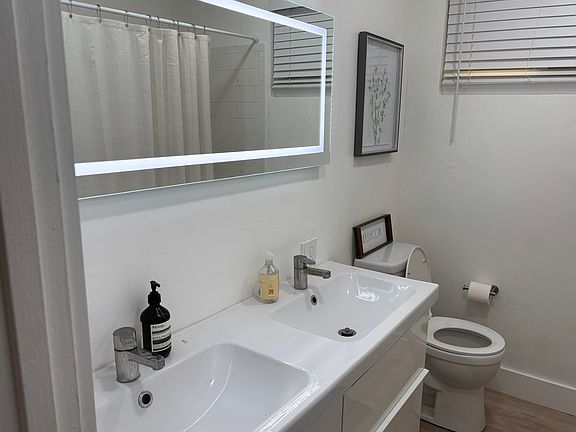5th image of 1525 E 2nd St APT 5