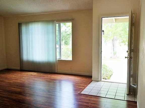 4th image of 106 Rosewell Way