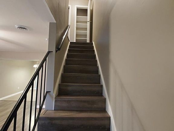 4th image of 524 Wessinger St #B