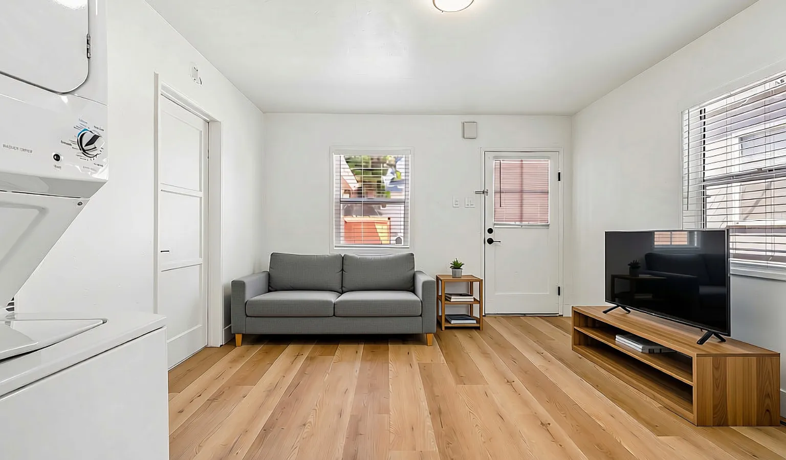 2 bed, 650 sqft, $2,250 — Photo 4