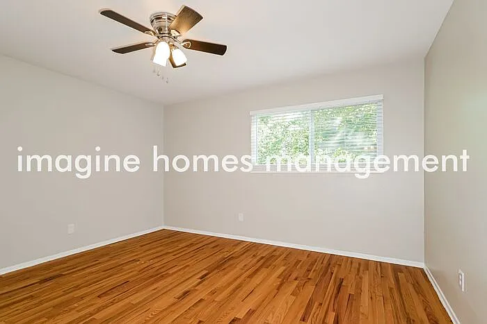 708 Chantilly Ct — Photo 7