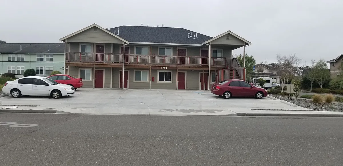 Building Photo - 1989 Sagewood Way #121-128