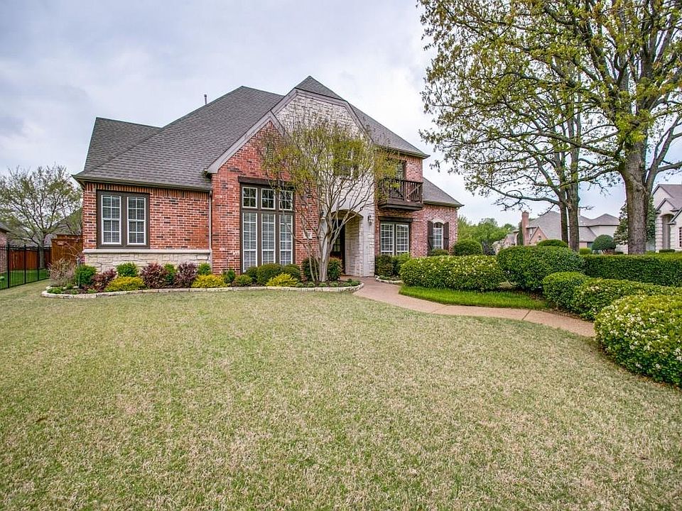1st image of 800 Parkdale Ct
