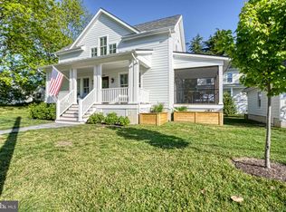 101 Tilghman St, Oxford, MD 21654