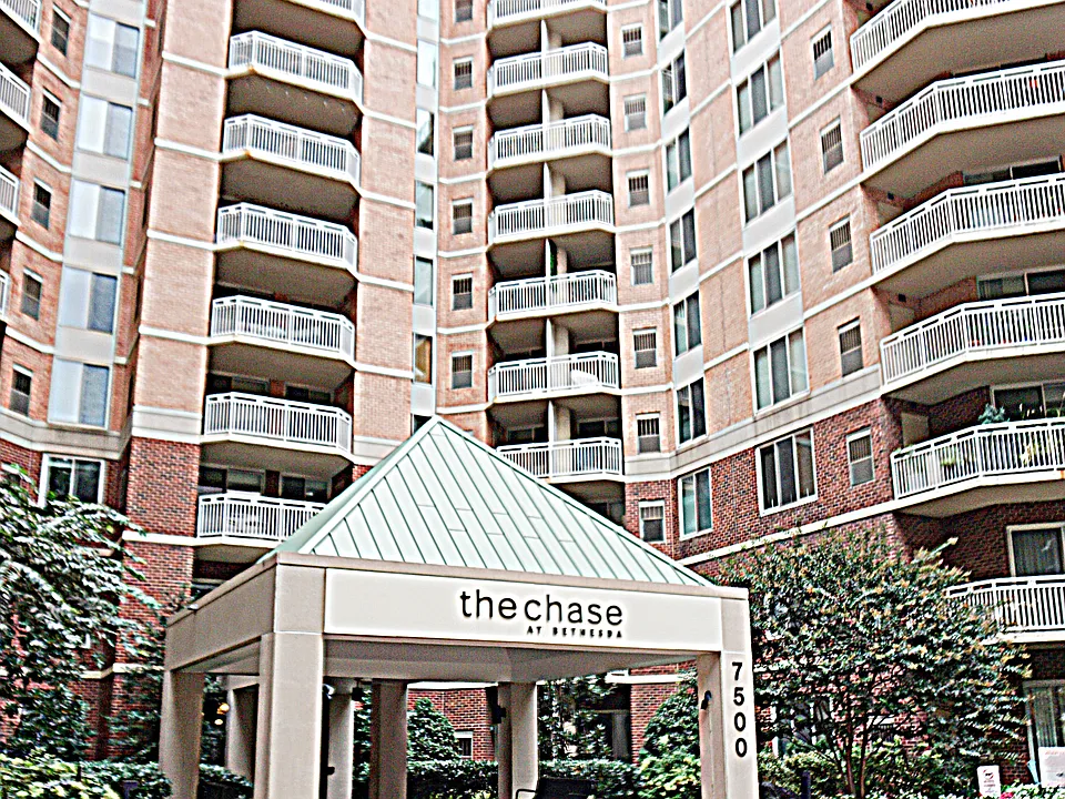 7500 Woodmont Ave #1205