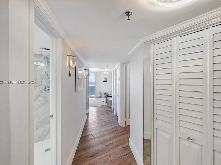 2401 Collins Ave #1902 — Photo 17