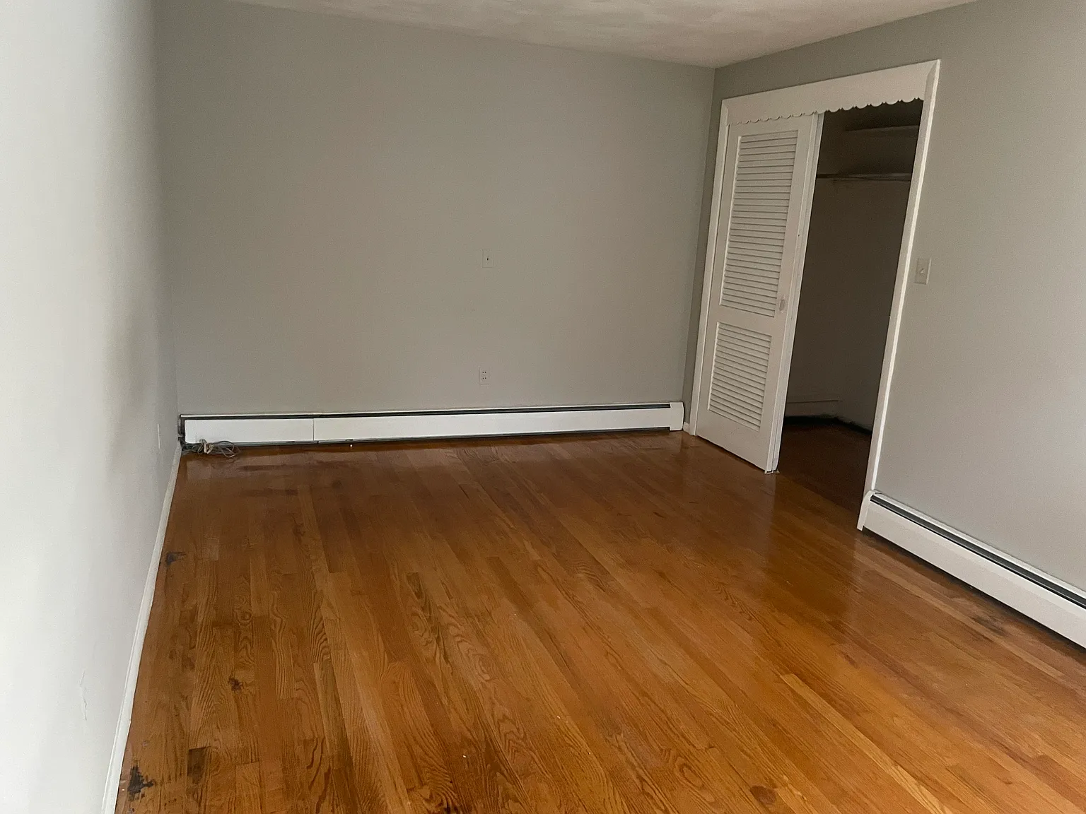 2 bed, 900 sqft, $1,600 — Photo 3