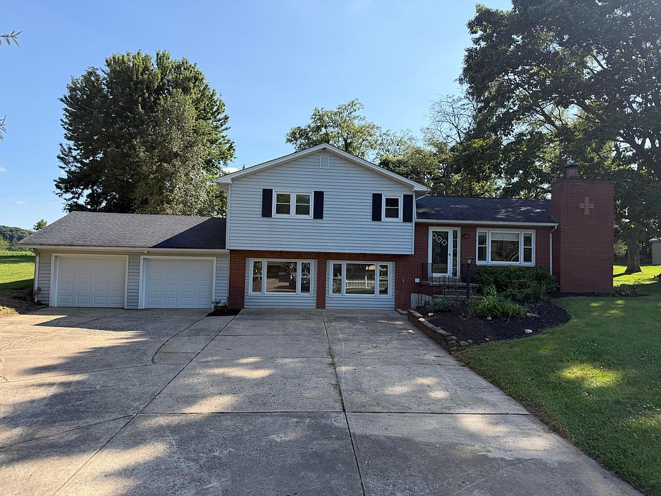 1st image of 3228 Meadowbrook Dr NE