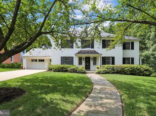 8204 Kerry Rd, Chevy Chase, MD 20815