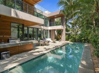 Crystal Heights, Miami, FL 33133