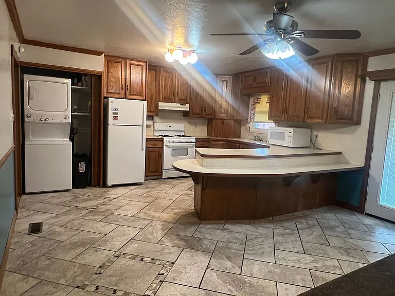 265 N 500 E — Photo 4