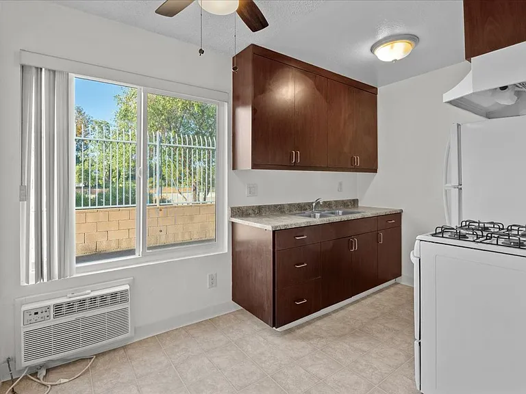 Blairwood Independence — Photo 10