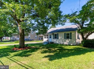 14702 Featherstone Rd, Woodbridge, VA 22191