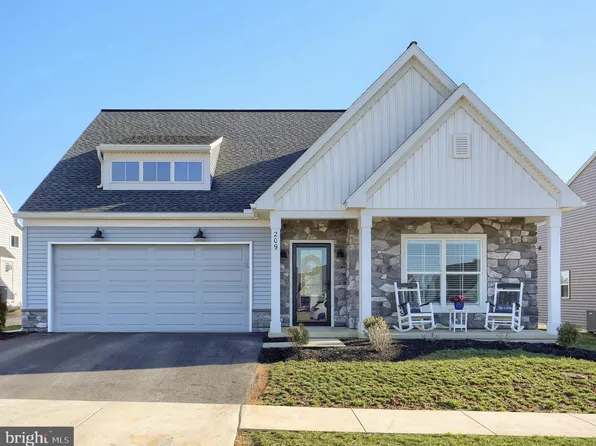 209 Pinnacle Ridge Dr, Annville, PA 17003
