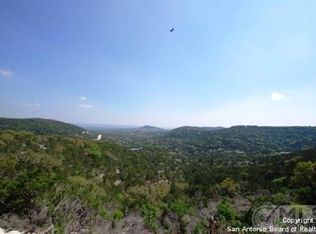 444 Lakeview Trl, Pipe Creek, TX 78063