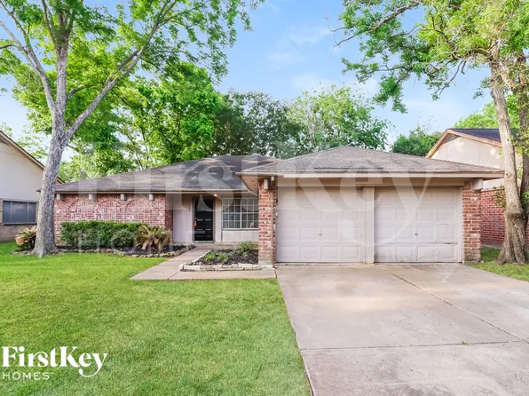13323 Oak Ledge Dr, Houston, TX 77065