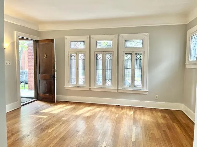 230 W Chesterfield St #1 — Photo 4