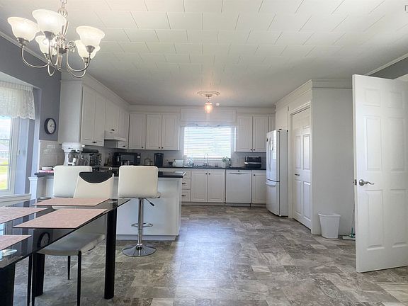3rd image of 45 Franks Rd