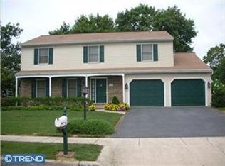 814 Apple Dr, Wyomissing, PA