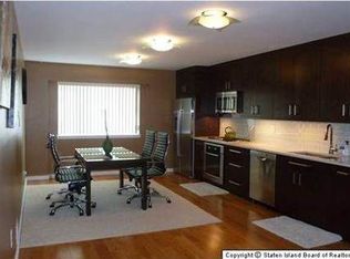 30 Mallard Ln, Staten Island, NY 10309