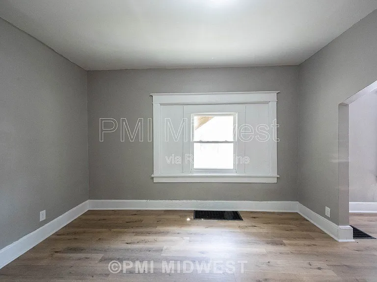 3165 Station St #A — Photo 8