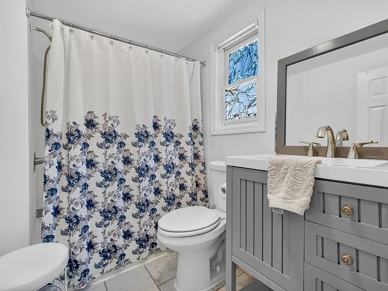 68 Mulford Ave — Photo 13
