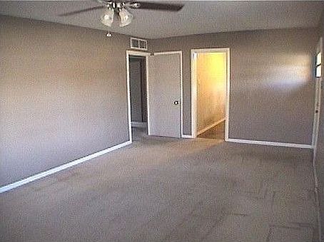 2nd image of 2537 Yale Ave