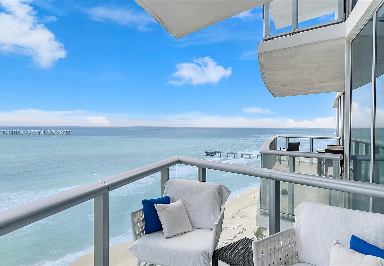 Jade Beach Condo — Photo 3
