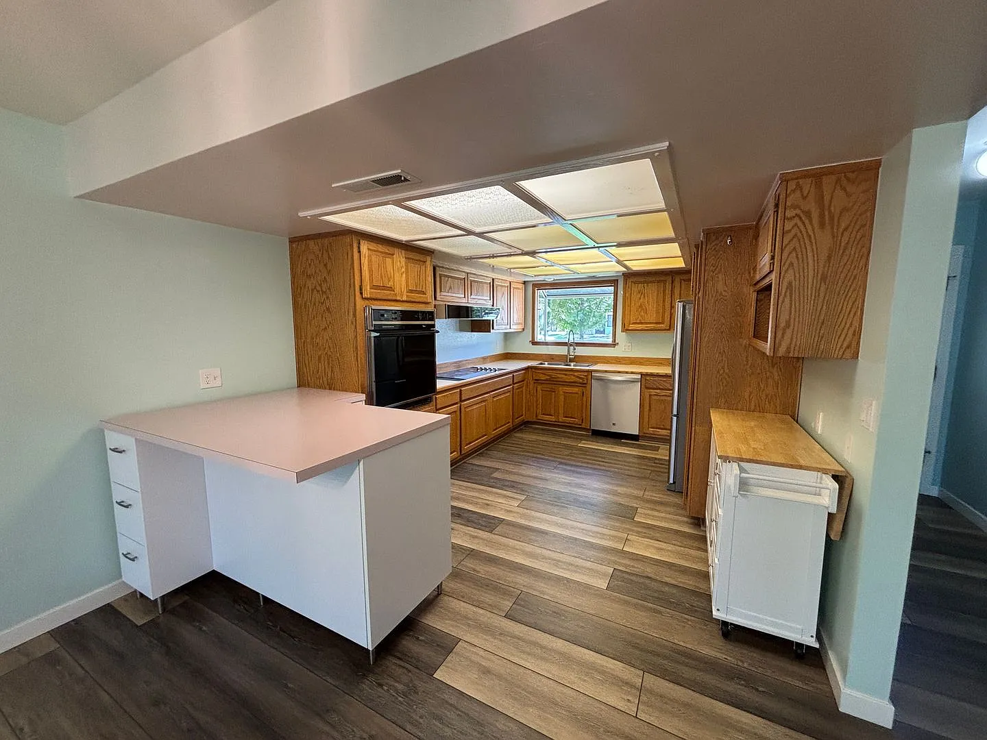 Four Bedroom Home with updates — Photo 4