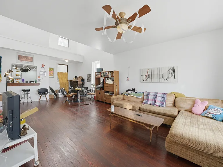 903 W 19th St #3 — Photo 3