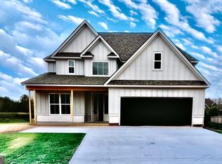 75 Applewood Farm Ln, Taylorsville, GA 30178