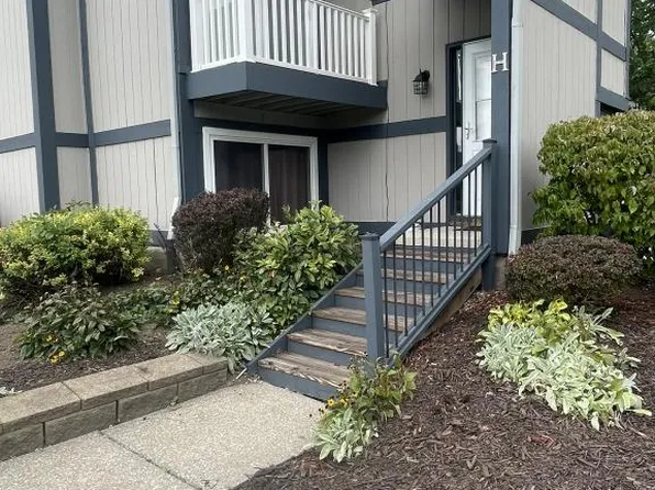 8982 Portage Pointe Dr APT H, Streetsboro, OH 44241
