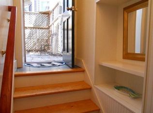 51 Bridge St, Newport, RI 02840