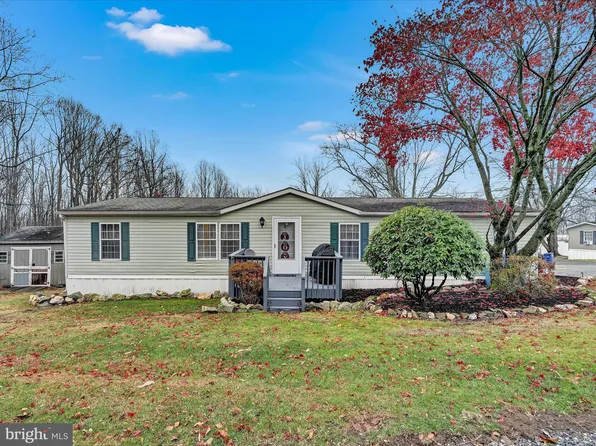 18 Melissa Ln, Downingtown, PA 19335