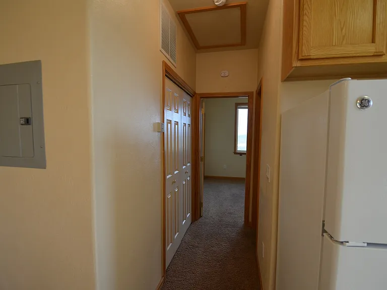 Platte View Dr. 6-Plex — Photo 11