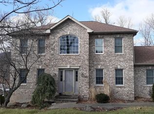 936 Linda Ln, Peckville, PA 18452